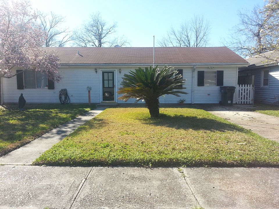 1st image of 737 Lang St