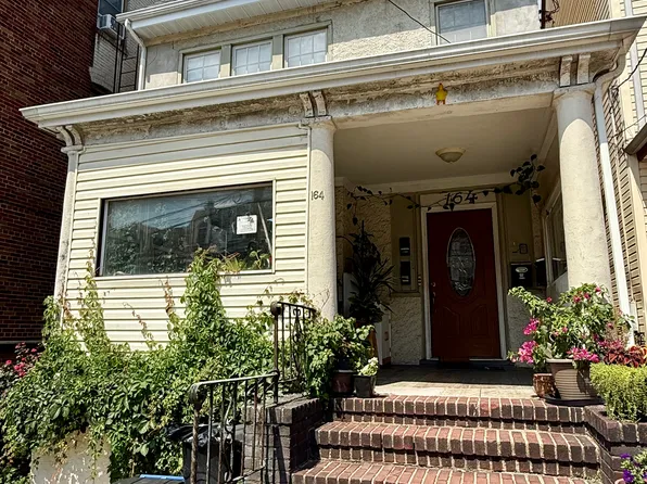 164 Jewett Avenue image 9 of 10