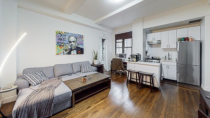 1st image of 140 E 46th St APT 10L
