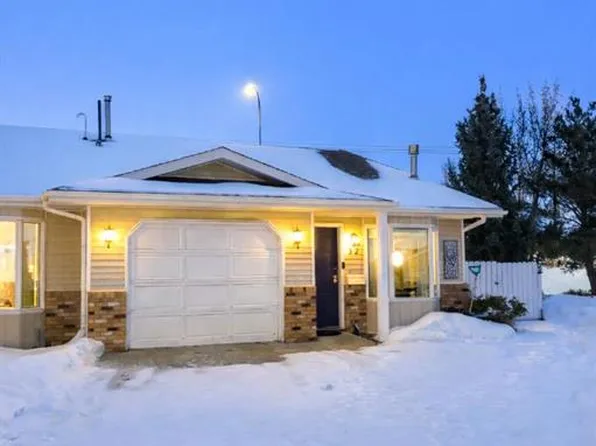 32 S Ramsey Close, Red Deer, AB T4P 3K1