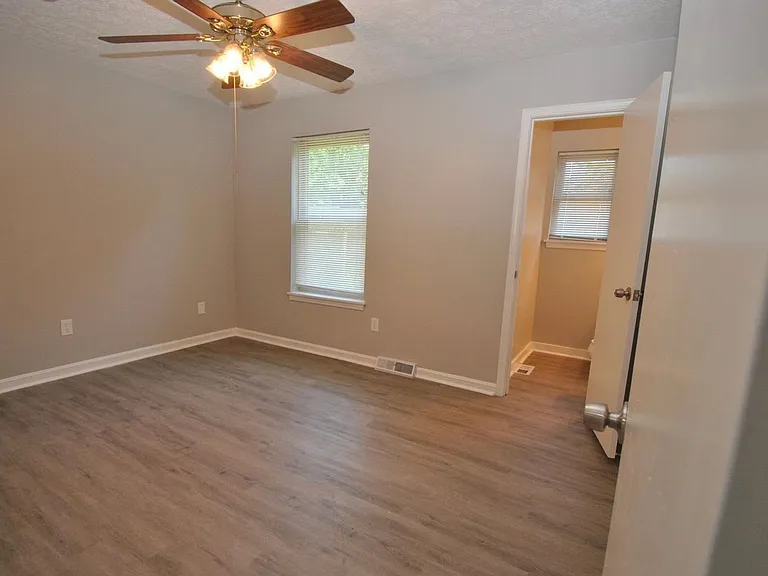 6711 El Rancho Rd — Photo 20