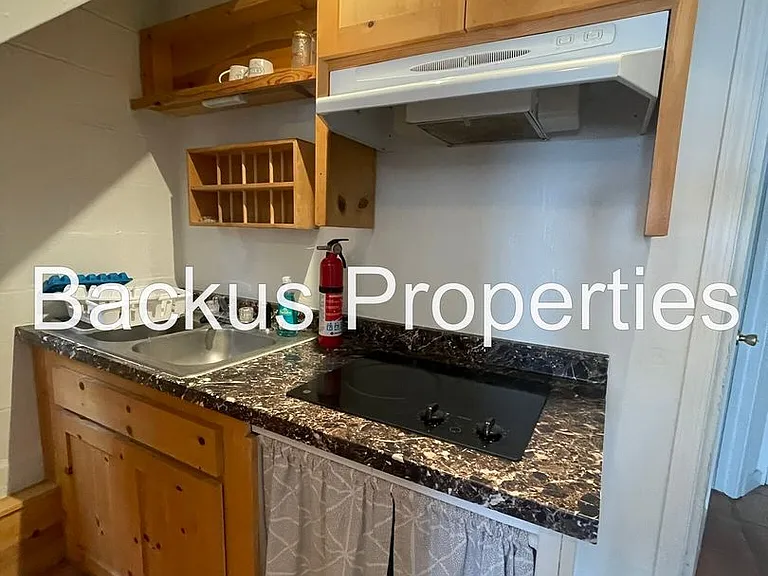 1580 Wanda Ave #A — Photo 11