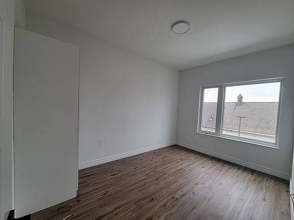 4th image of 91 Jewell St APT 6