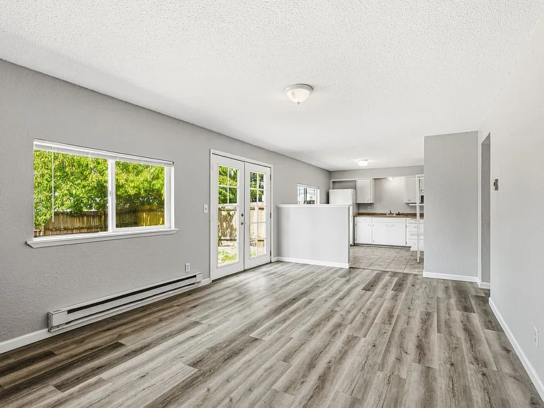 11212 Sheridan Ave S #A — Photo 24