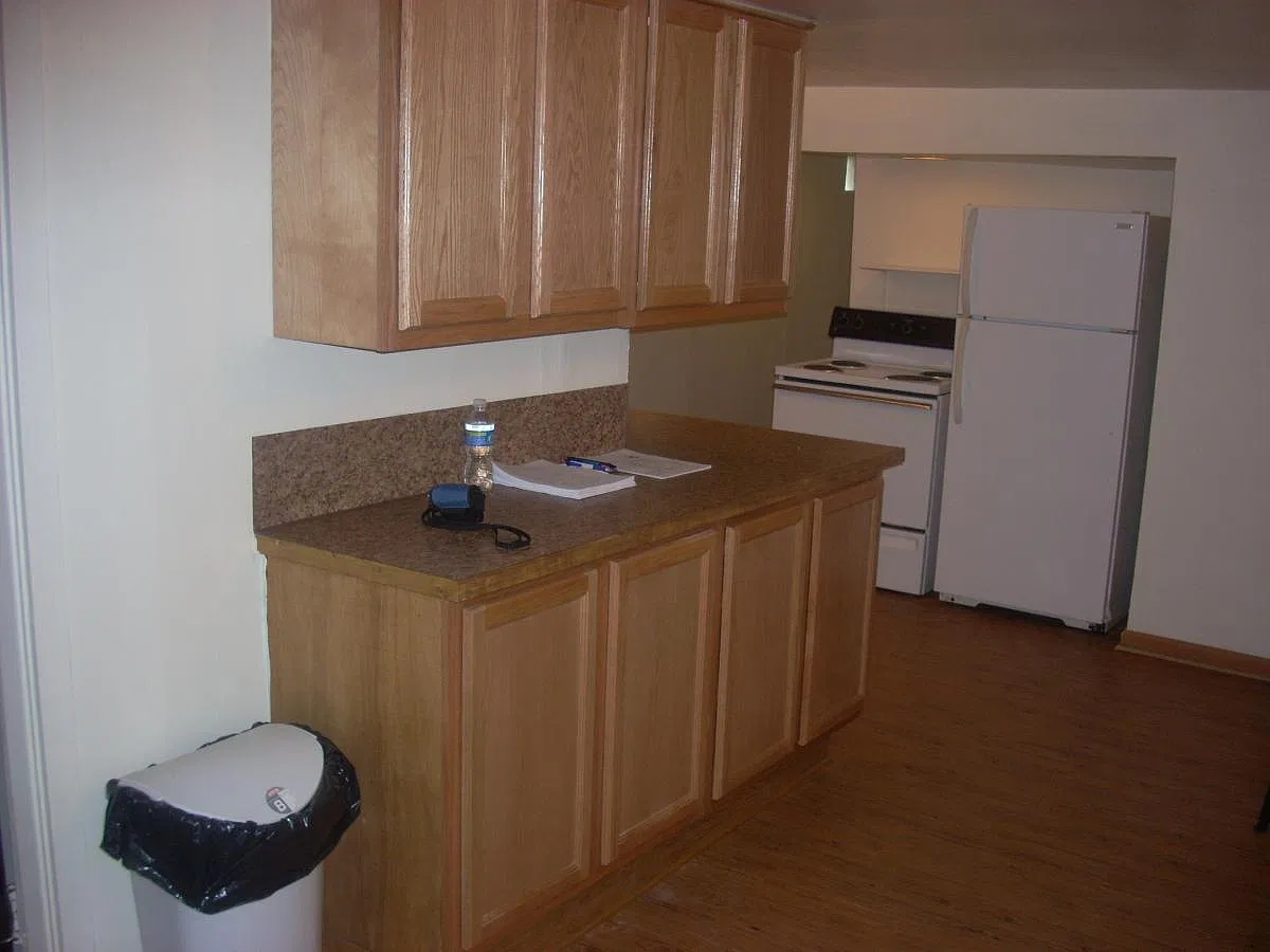 2 bed, 1200 sqft, $850 — Photo 3