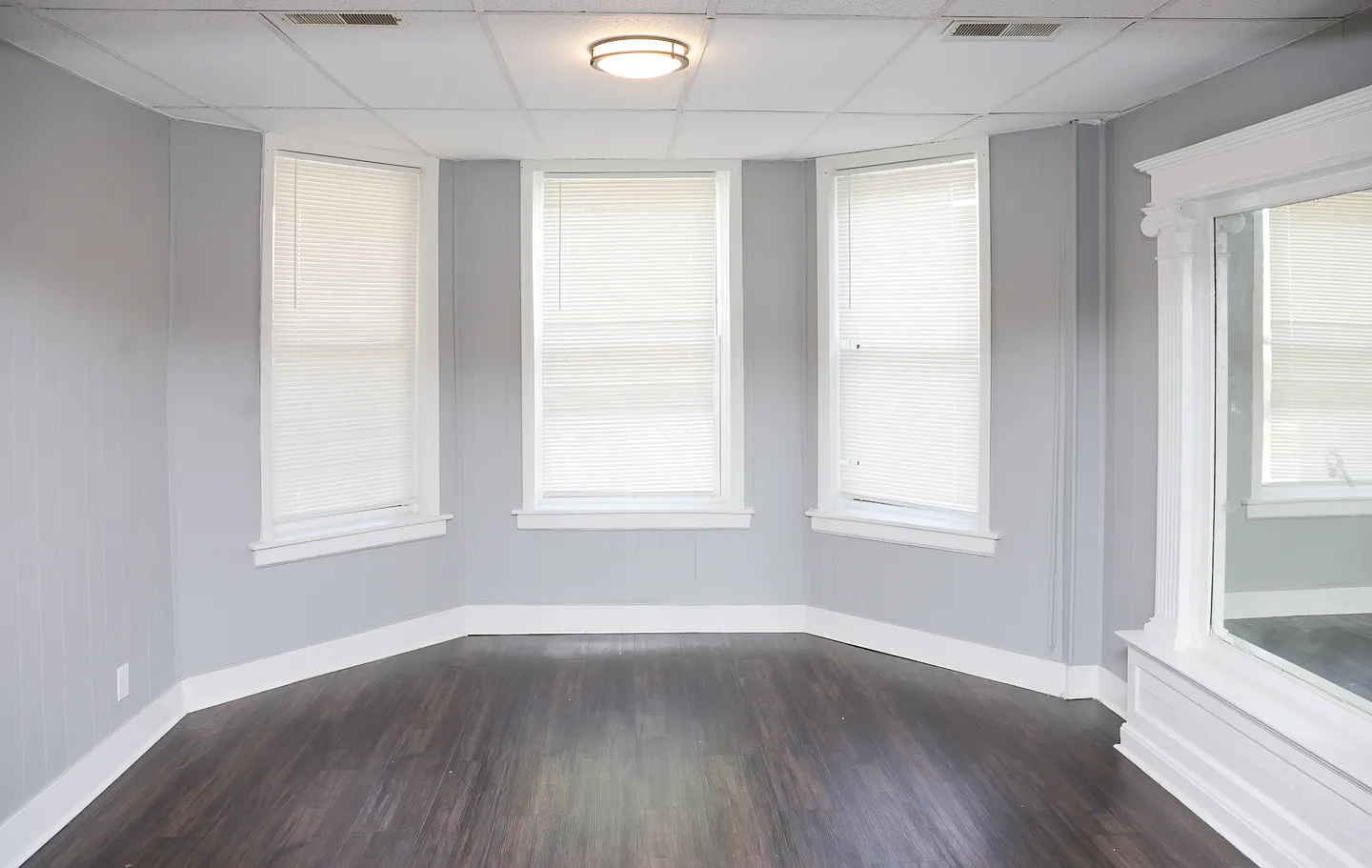 2 bed, 1000 sqft, $1,800 — Photo 2