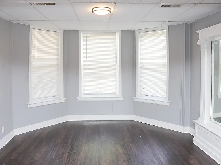 738 E Marquette Rd #1 — Photo 2