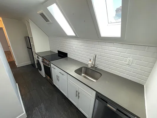 Rented by Compass | media 16