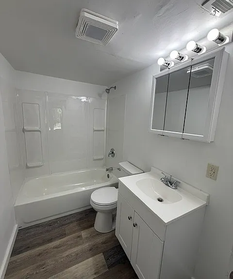 629 Delaware Ave SW — Photo 6