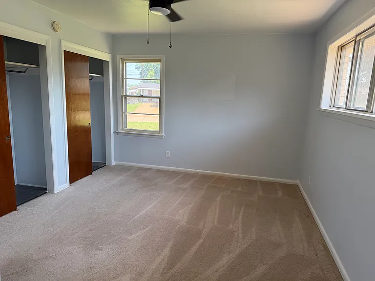 1220 Caroline Dr — Photo 10