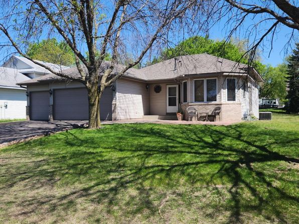 9128 Cambridge Ave, Minneapolis, MN 55443