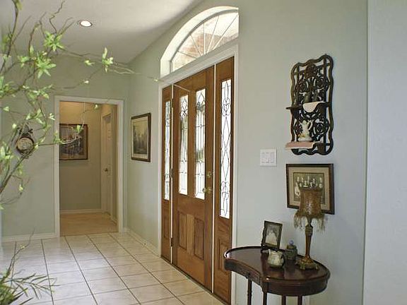 3rd image of 3890 Bay Hill Cir
