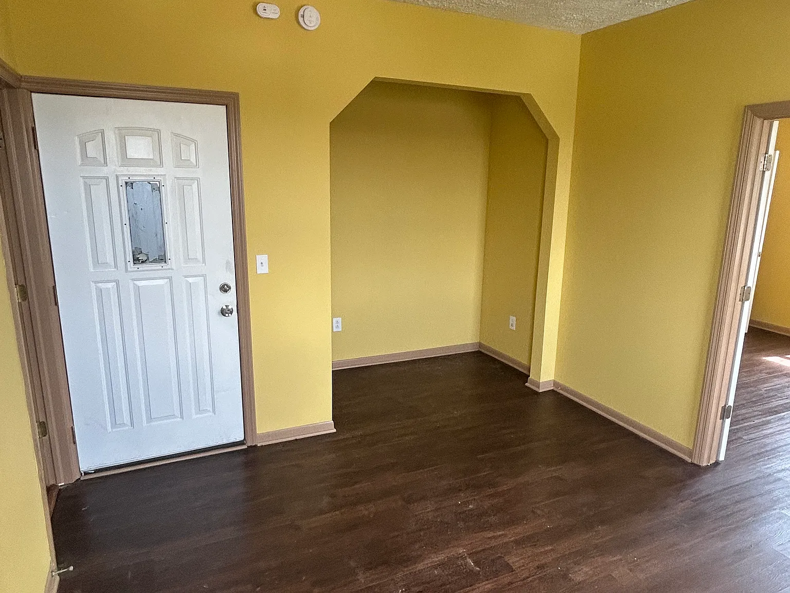 1 bed, $900 — Photo 2