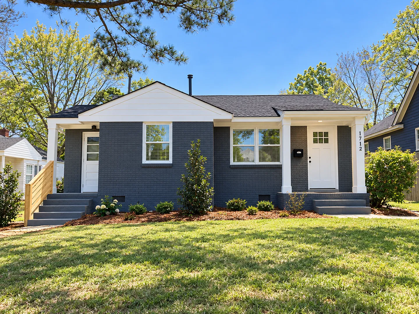 Available Now - Great location for this 2 bedroom — Photo 1