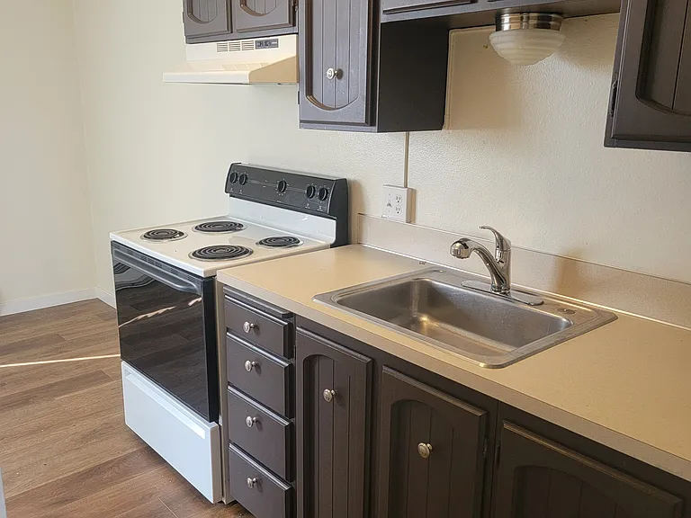 2130 Hoyt Ave #2 — Photo 8