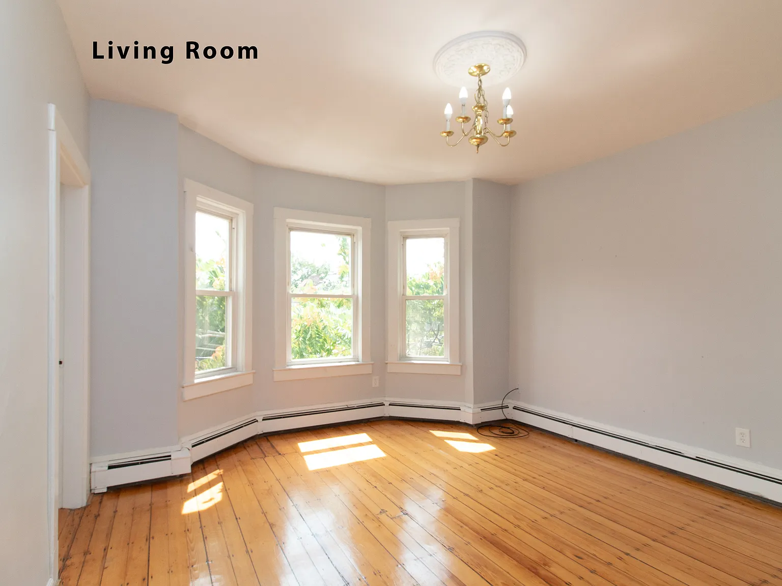 3 bed, 1100 sqft, $3,500 — Photo 2
