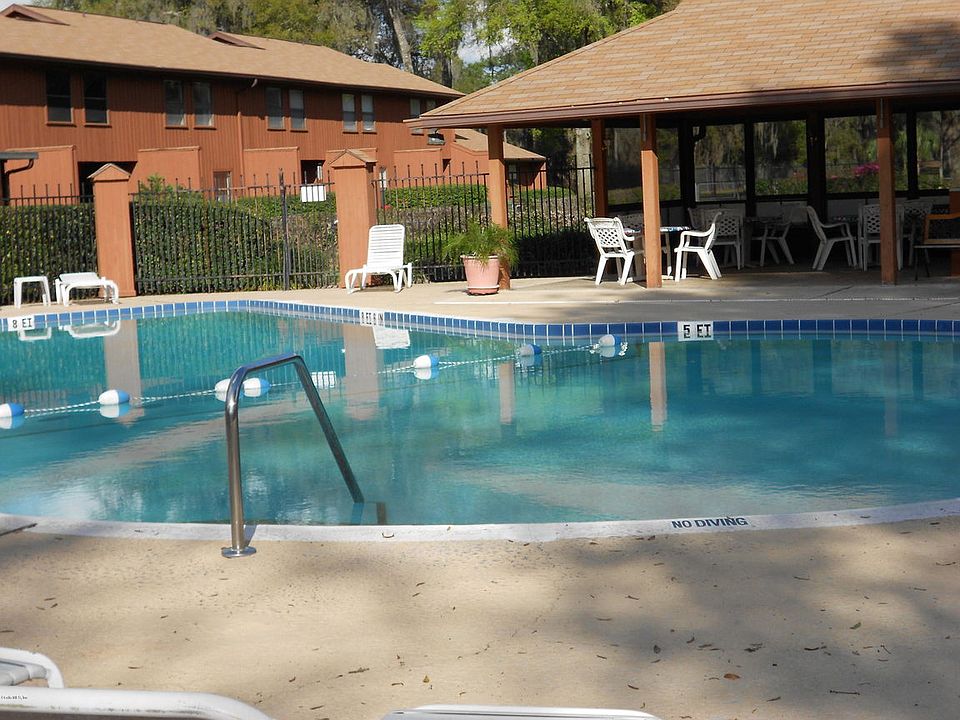 1st image of 2701 NE 10th St APT 102