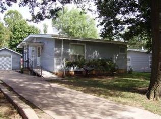 620 S 4th Ave, Mulvane, KS 67110