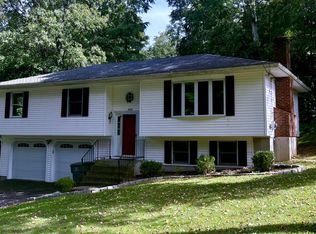 400 Maple Hill Rd, Naugatuck, CT 06770