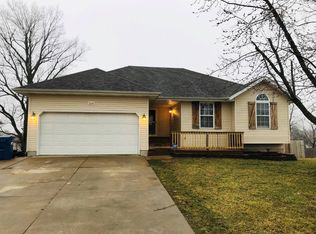 2518 E Lee St, Republic, MO 65738