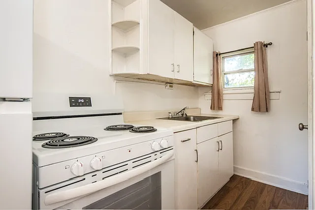 2158 Main St #4 — Photo 3