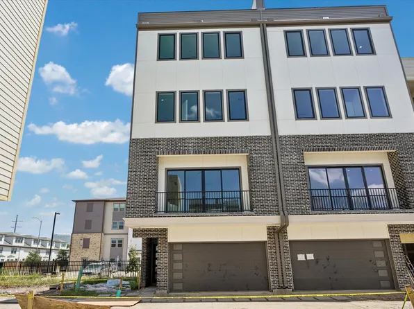 5821 Winsome Ln, Houston, TX 77057
