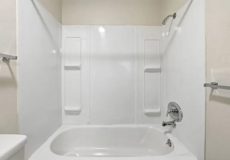 411 E Sinto Ave #201 — Photo 13