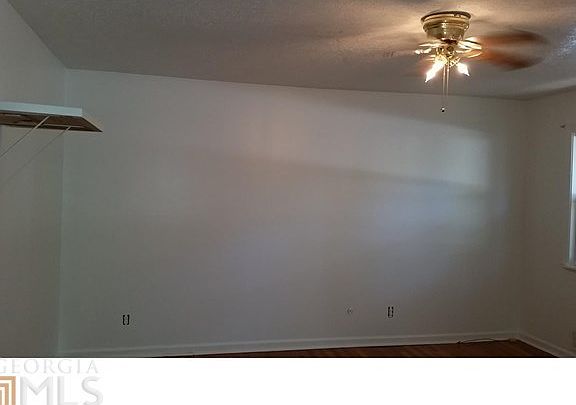 Living Room Area1
