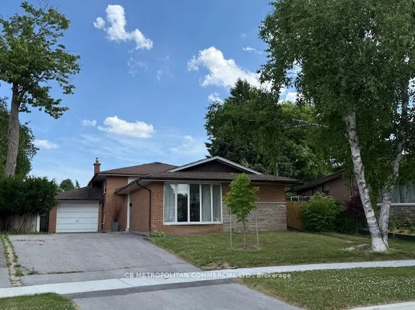 7 Amarillo Dr, Toronto, ON M1J 2P7