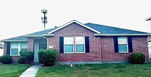 Front - 2811 Lake Terrace Dr