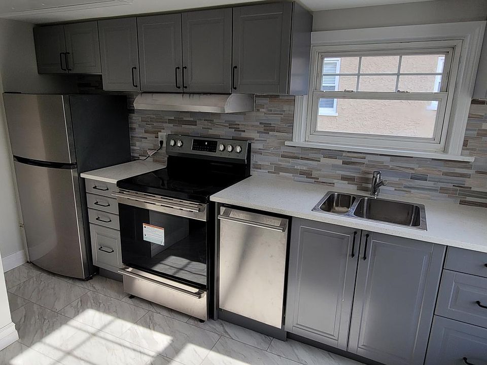 1st image of 11 Meadow Ln #2