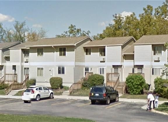 3rd image of 10 Clayton Ct