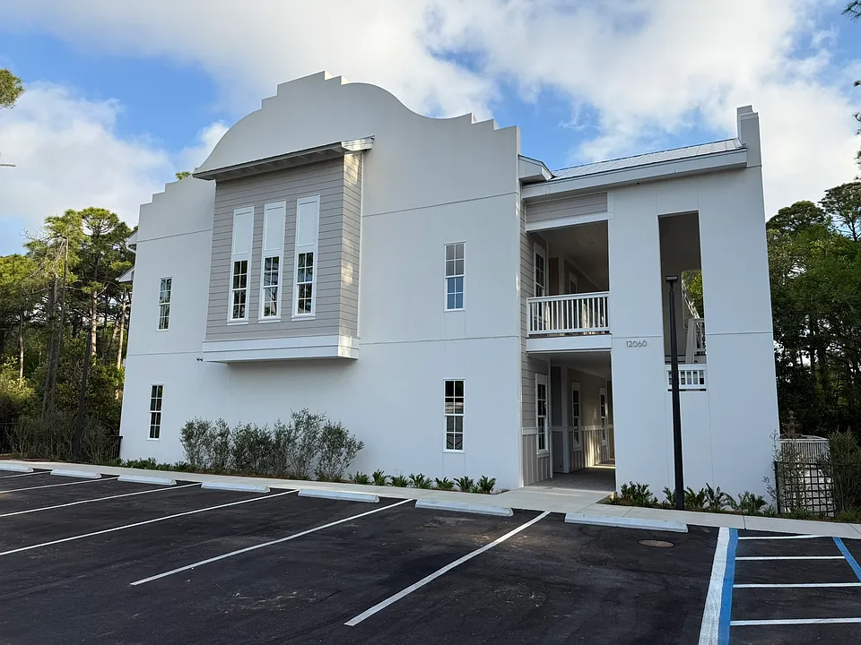 12060 Emerald Coast Pkwy W