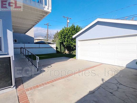 4th image of 4020 Bledsoe Ave