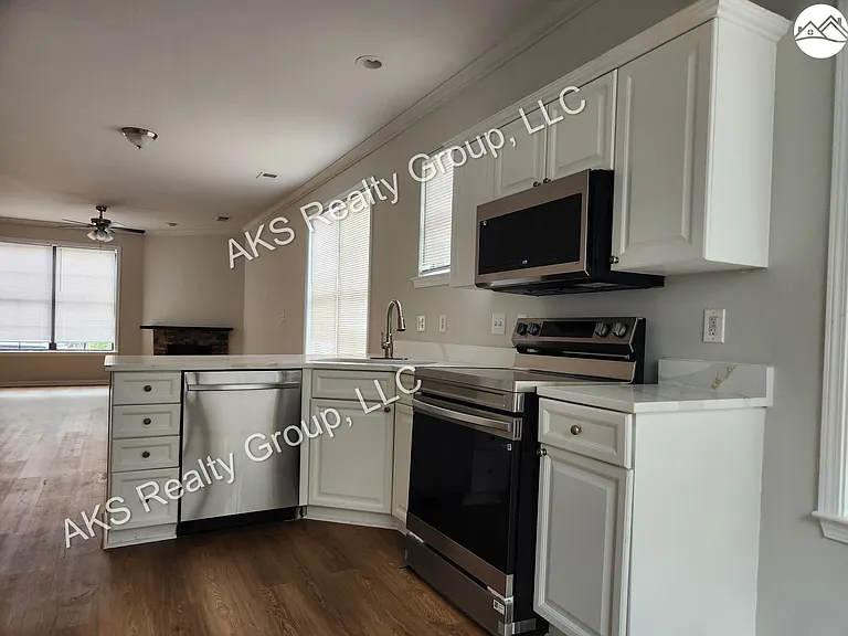 2269 Ridgemont Dr — Photo 5