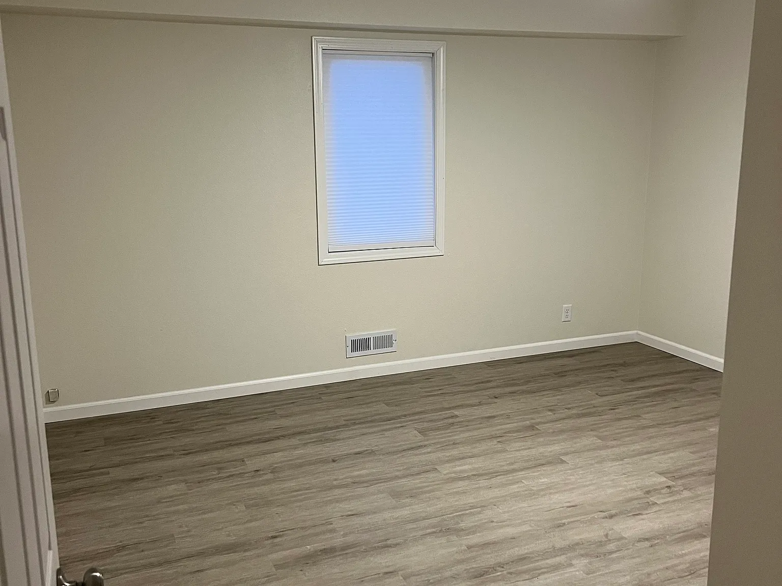 4 bed, 1867 sqft, $2,575 — Photo 3