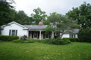 1231 Kaneville Rd photo 1