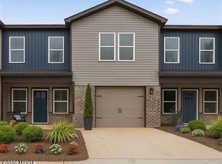 312 Beau Claire Cir, Byron, GA 31008