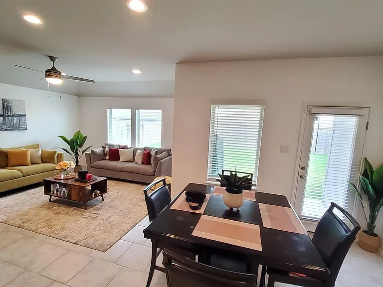 22607 Castello Lakes Dr — Photo 8