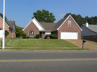 7962 Macon Rd, Cordova, TN 38018