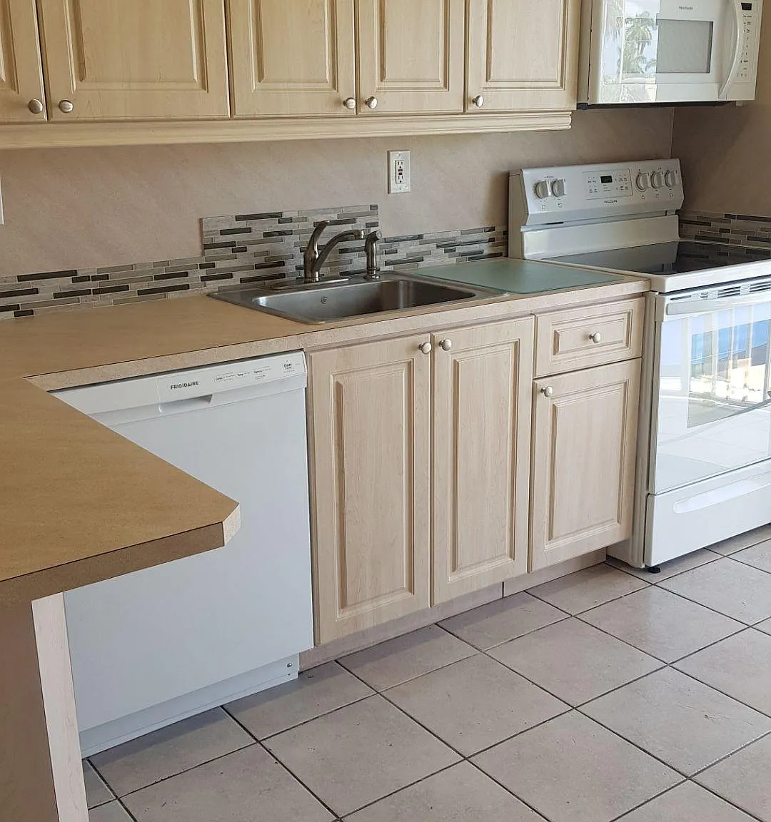 3 bed, 1190 sqft, $2,650 — Photo 1