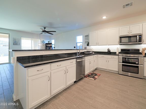 5th image of 17437 W Seldon Ln