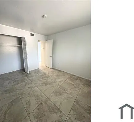 2700 Park Windsor Dr #402 — Photo 6