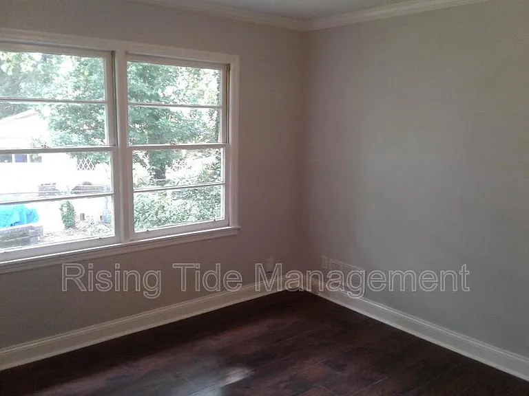 948 Hickory Dr — Photo 18