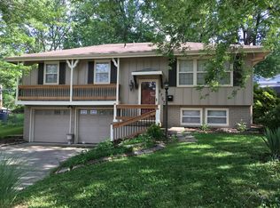 6707 E 135th St, Grandview, MO 64030