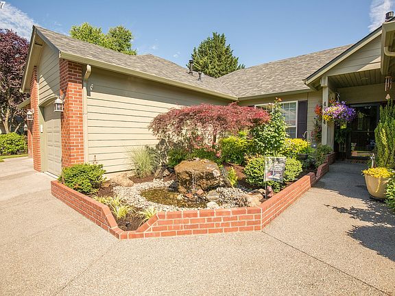 2nd image of 4814 NE 140th Cir