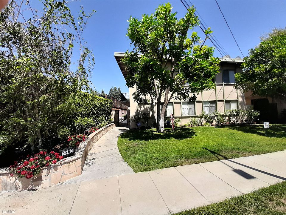 Entrance to 4860 Van Noord Ave, Sherman Oaks