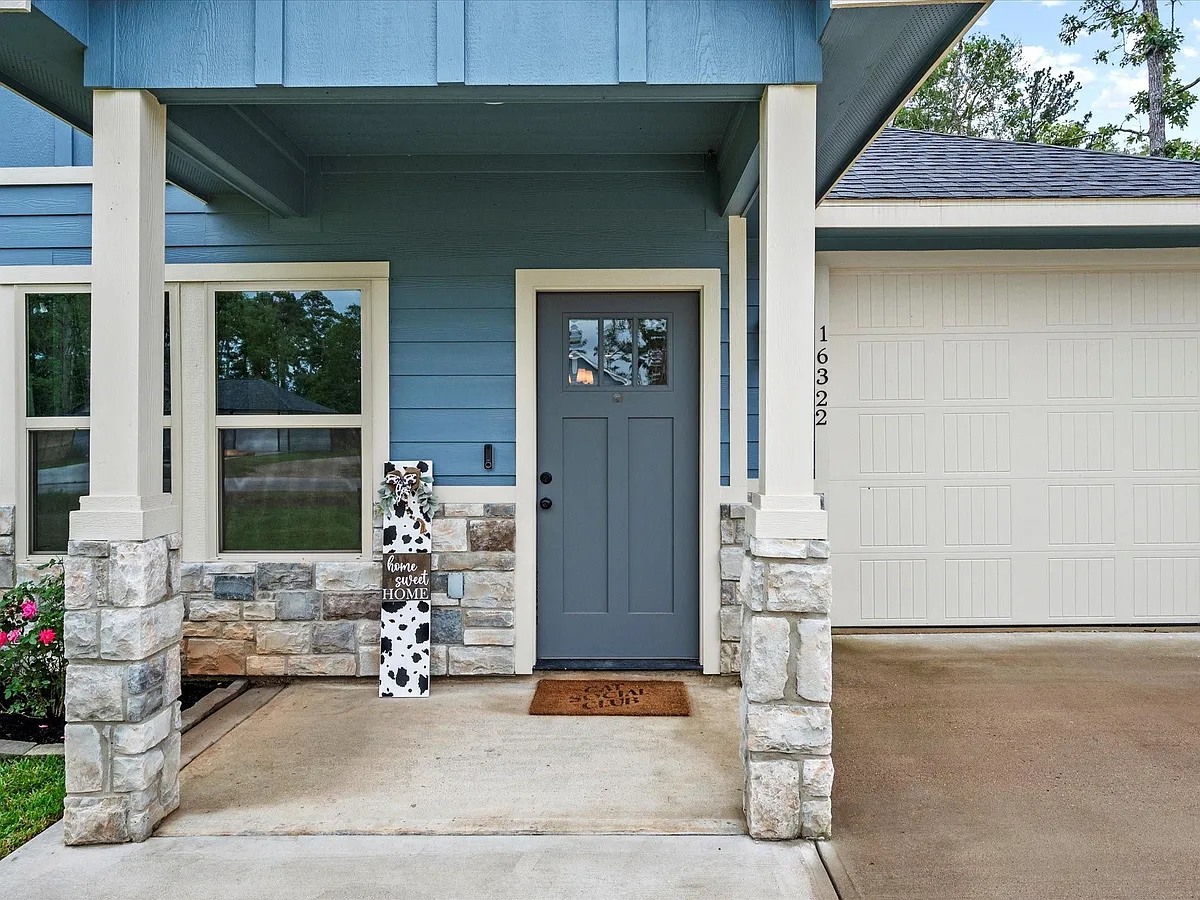 Building Photo - 16322 Crockett Martin Estates Dr