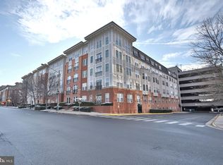 2665 Prosperity Ave APT 245, Fairfax, VA 22031
