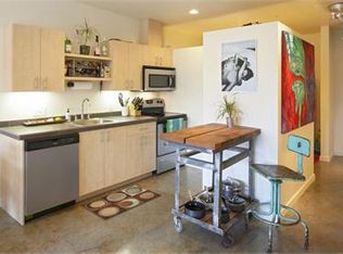 3810 SE Division St APT 208, Portland, OR